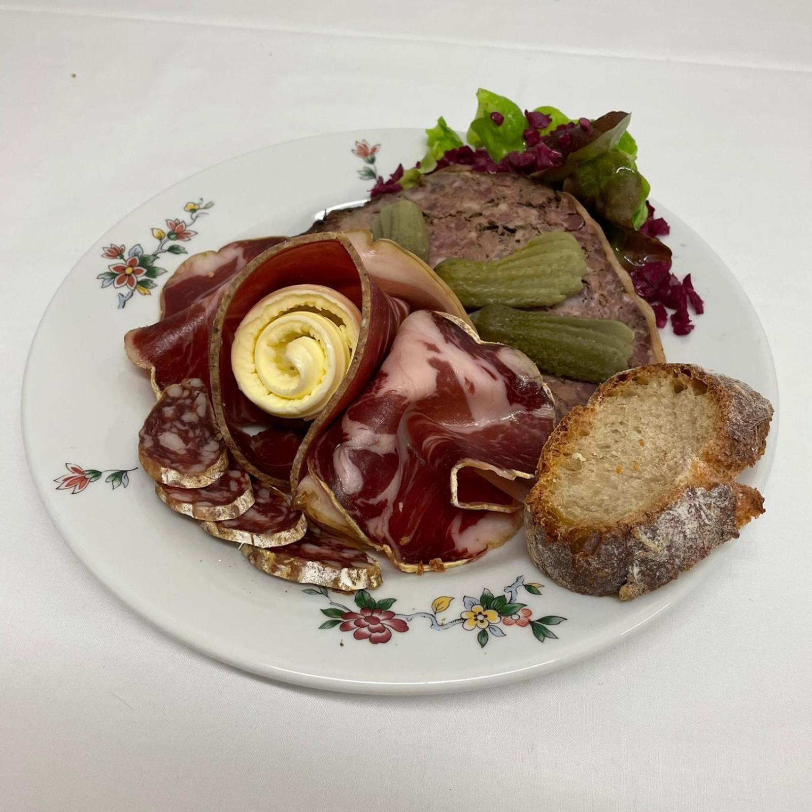 Hotel Restaurant Le Grillon شامبون-سورلاك المظهر الخارجي الصورة